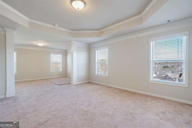 Building Photo - 4215 Miramount Overlook