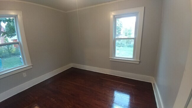 Building Photo - 144-144 Ohio St