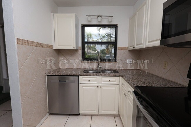 Building Photo - 26510 Southern Pines Dr