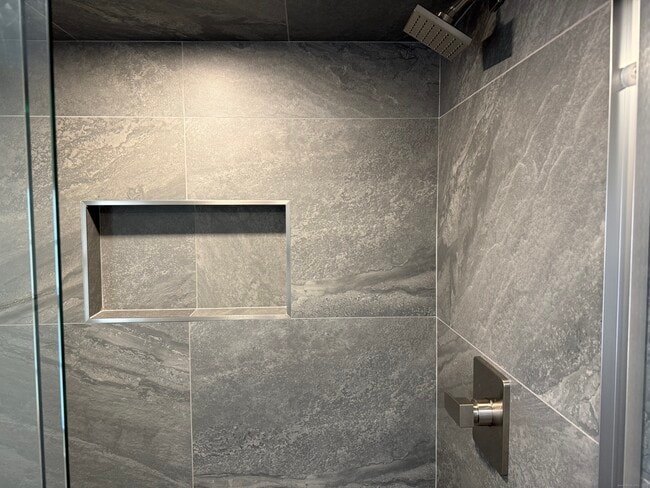 Building Photo - 141 Washington Rd