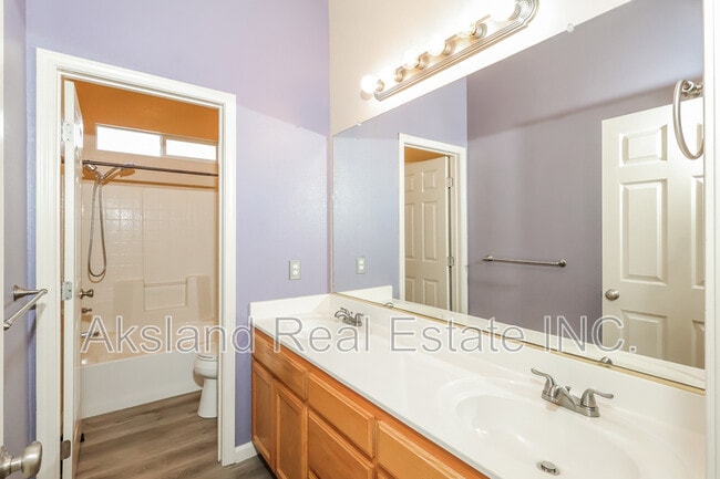 Building Photo - 624 Reed Ct