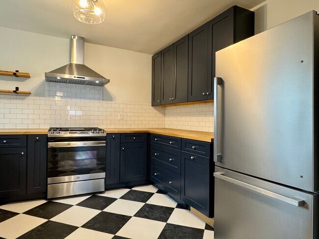 Building Photo - 3212 Alabama Ave