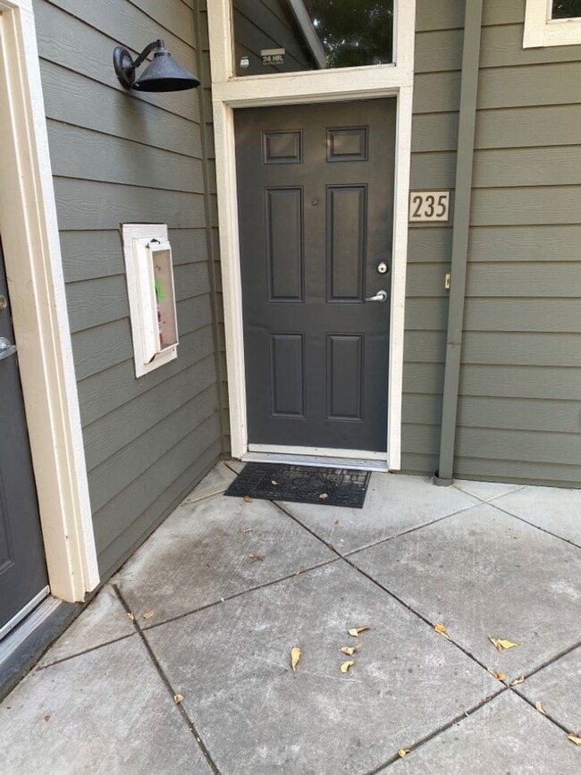 Building Photo - 3 Bedroom 2 bath in Wild Horse with garage