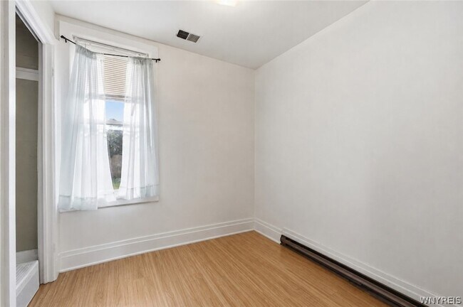 Building Photo - 26 E Milnor Ave