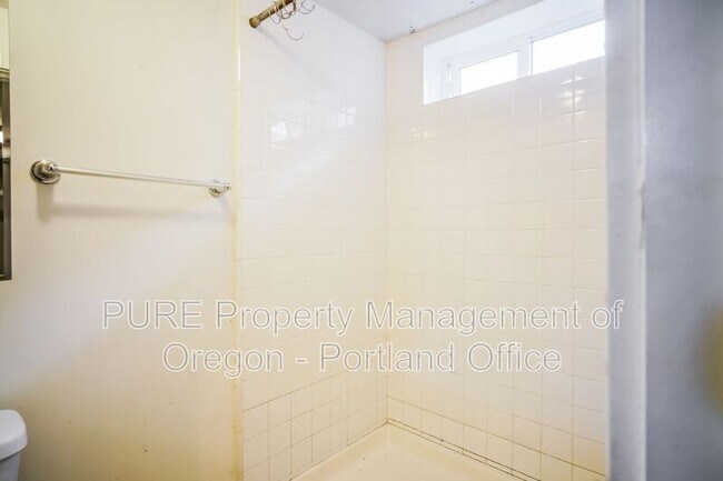 Building Photo - 5257 N Harvard St