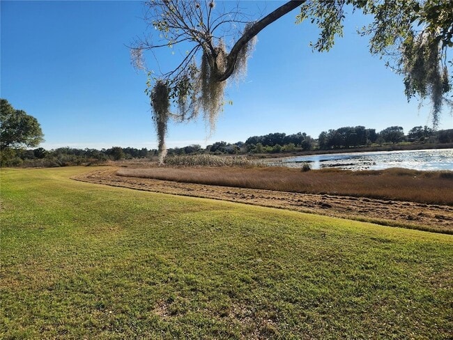 Building Photo - 24921 Pine Hill