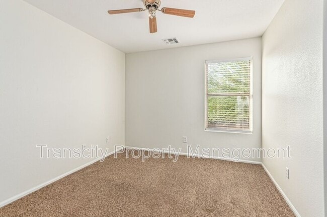 Building Photo - 8528 S 49th Ln