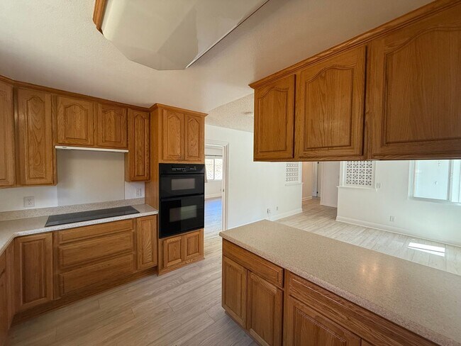 Building Photo - 3B/2BA Home in Rancho Peñasquitos Availabl...