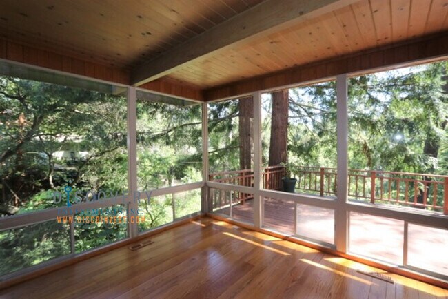 Building Photo - Contemporary Montclair 3+ Bedroom Canyon H...