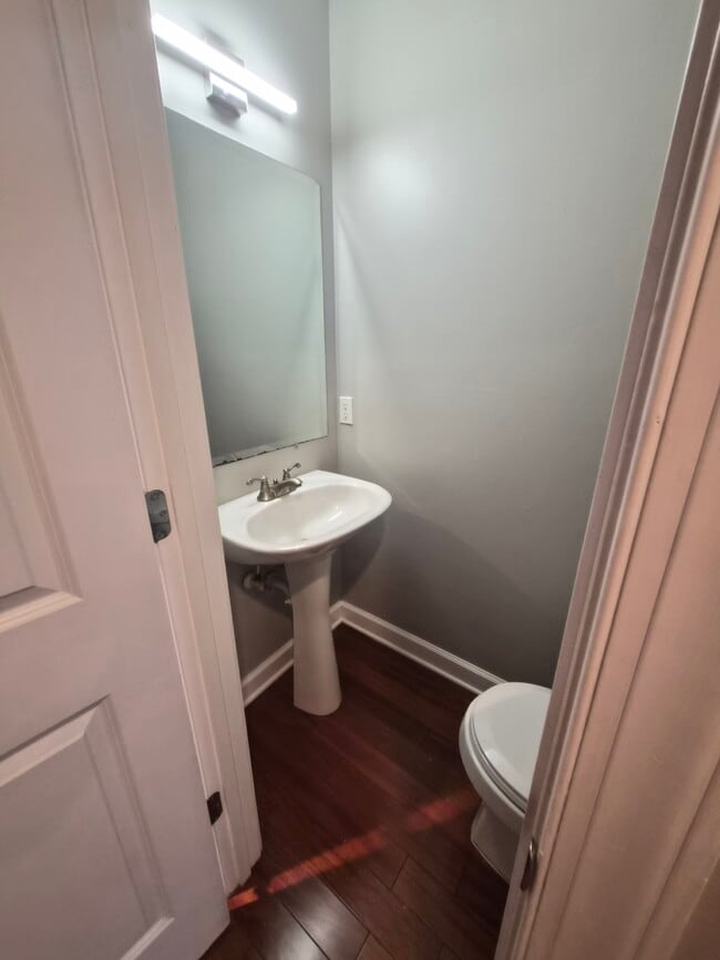 Building Photo - 501 E Fort Ave