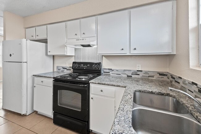 Building Photo - 410 Old Thorndale Rd