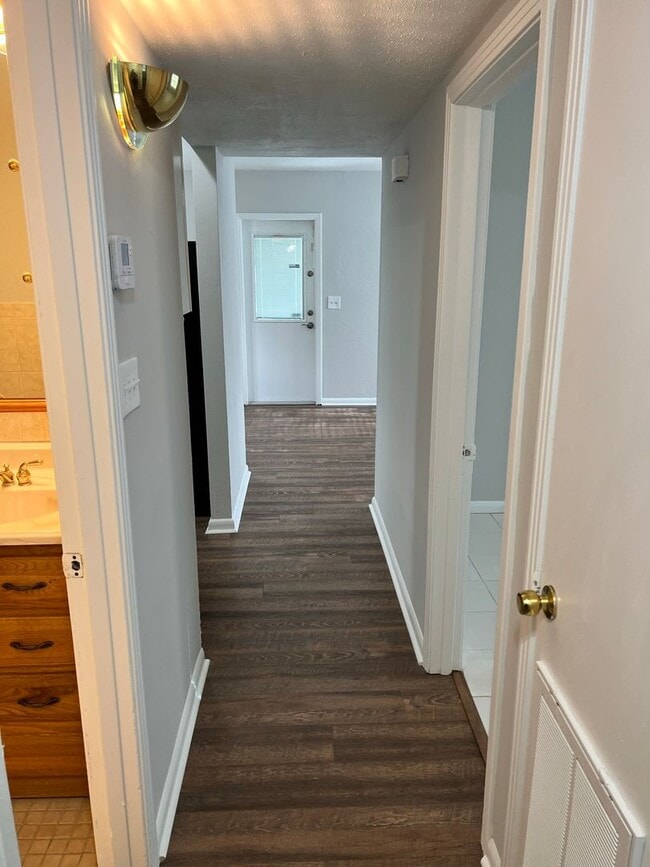 Building Photo - 4903 S 83rd St