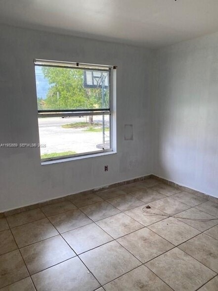 Building Photo - 2746 Johnson St