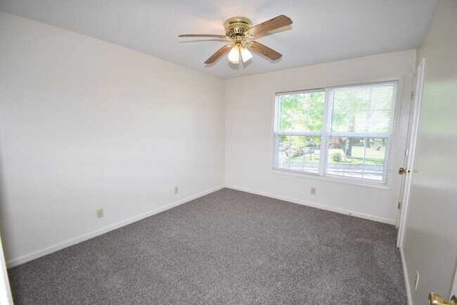 Building Photo - Forbes Avenue-248
