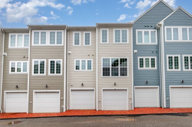 Building Photo - 10 Seover Wy