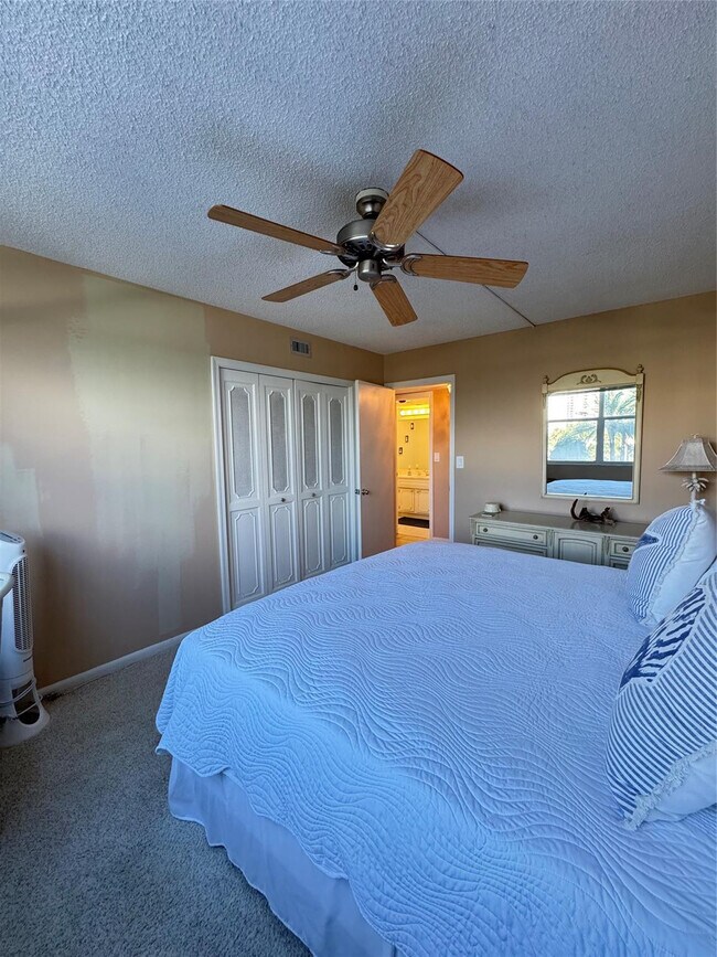 Building Photo - 5200 N Ocean Blvd