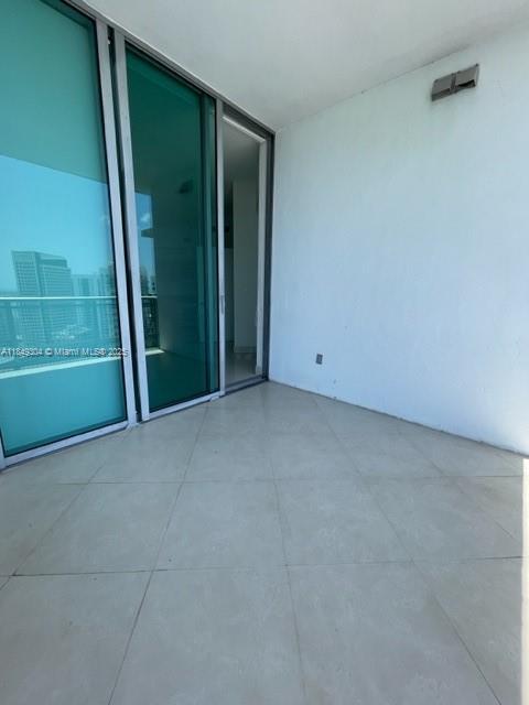 Building Photo - 350 S Miami Ave