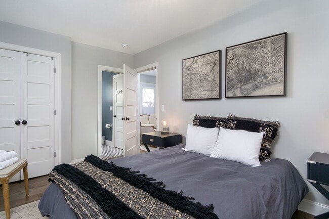 Building Photo - Montford Furnished Rental