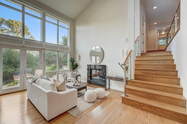 Building Photo - 140 Emerald Estates Ct