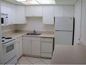Building Photo - 230 Columbia Dr