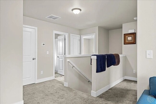 Building Photo - 908 Midway Ln