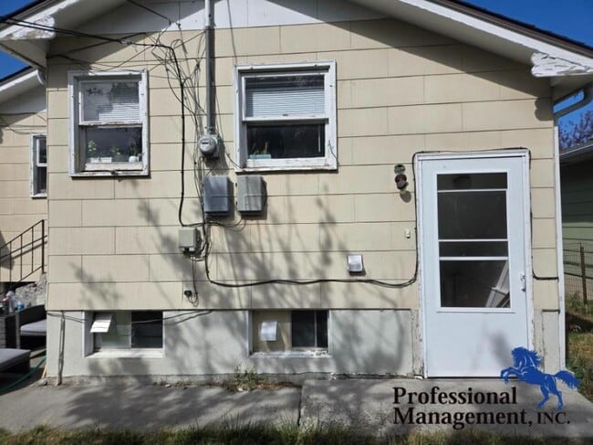 Building Photo - 2 bedroom in Billings MT 59102