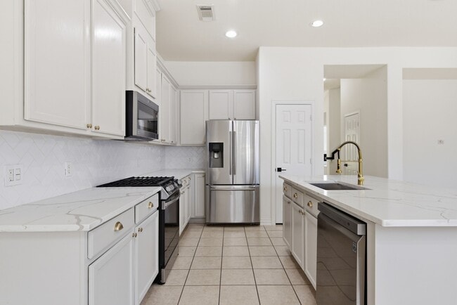 Building Photo - 16023 Powder Springs Ln