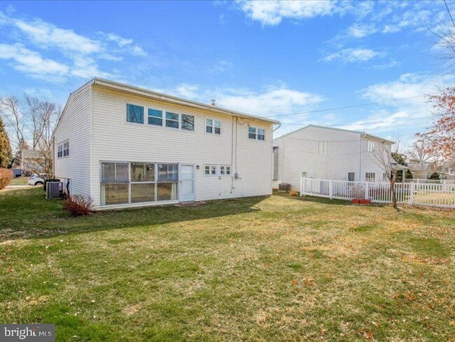 Building Photo - 437 Haywood Rd