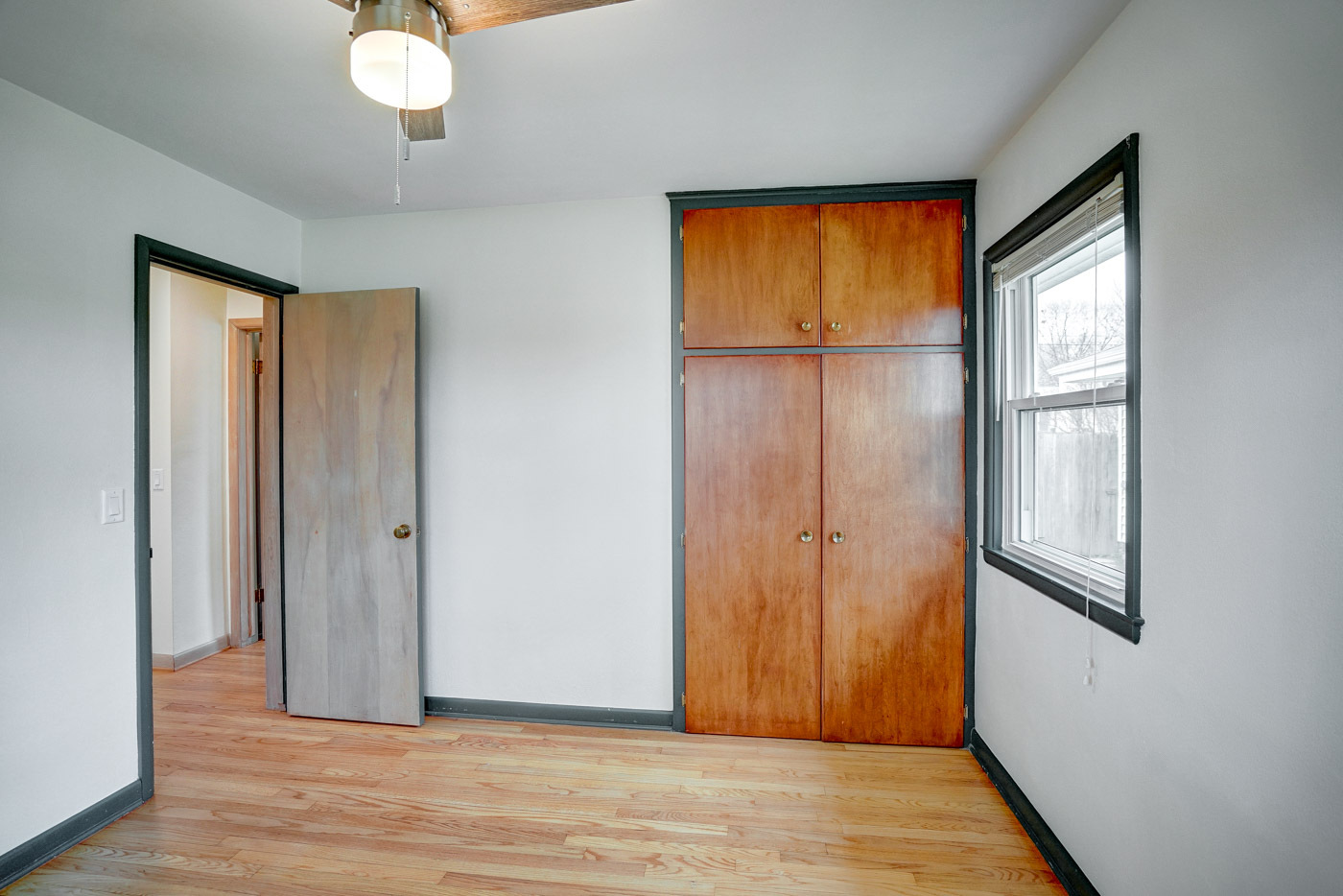 Ceiling Fan & Closet - 460 Hilton Dr