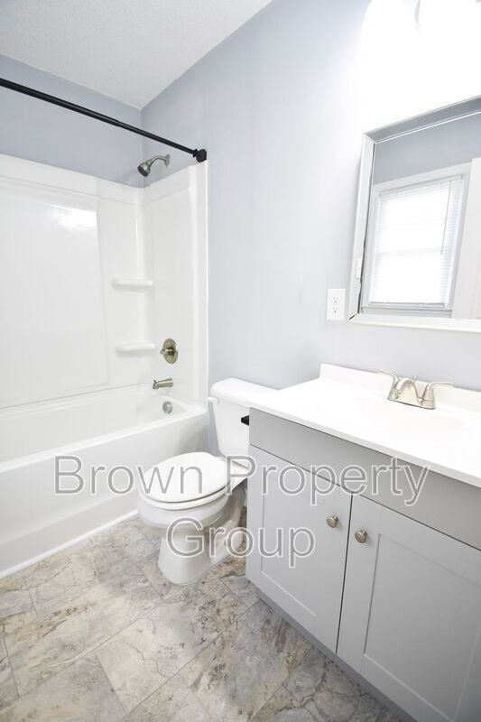 Building Photo - 4715 Beaufort Dr