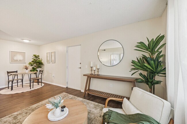 Building Photo - Sarasota South