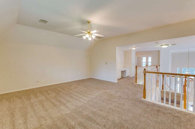 Building Photo - Spacious 5-Bedroom Home in Brazos Landing!
