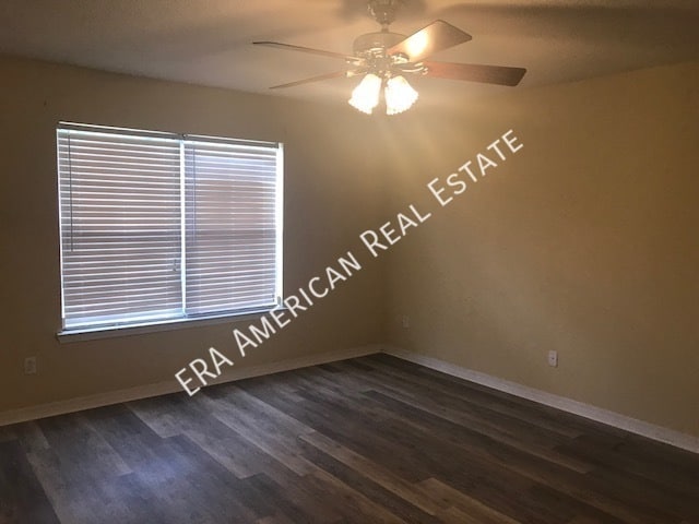 Building Photo - 1306 Jeffrine Dr