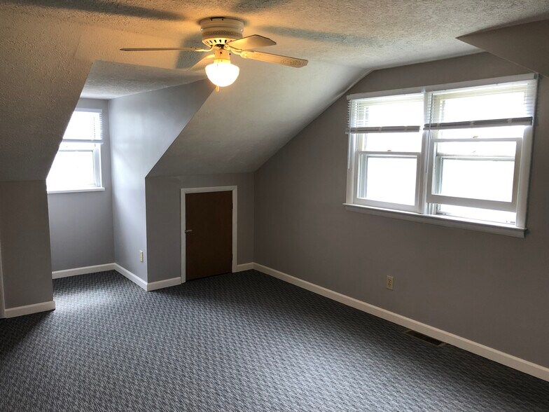 Building Photo - 64 Debra Ln