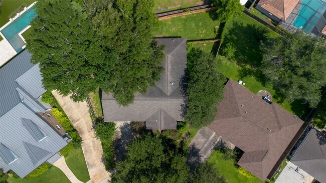 Building Photo - 5338 Creekbend Dr