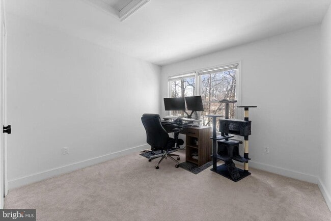 Building Photo - 11433 Heritage Oak Ct