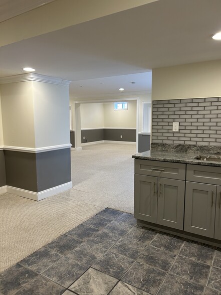 Building Photo - 9809 Hammer Ln