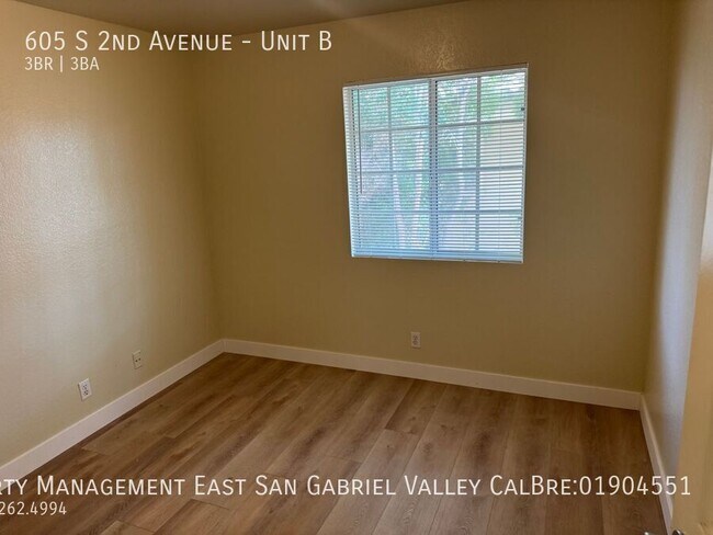Building Photo - 605 S 2nd Ave
