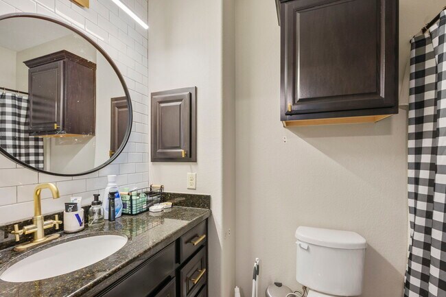 Building Photo - 3317 Wakewell Ct