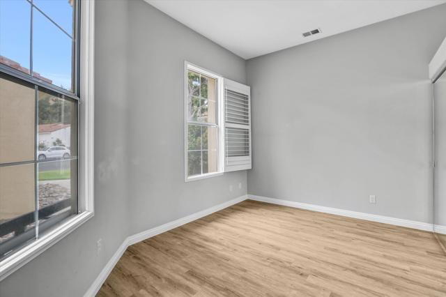 Building Photo - 2318 Fallbrook Pl
