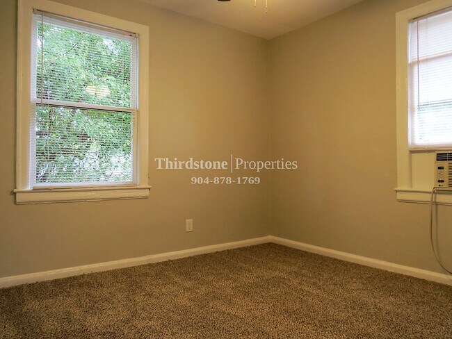 Building Photo - 1206 Cherry St