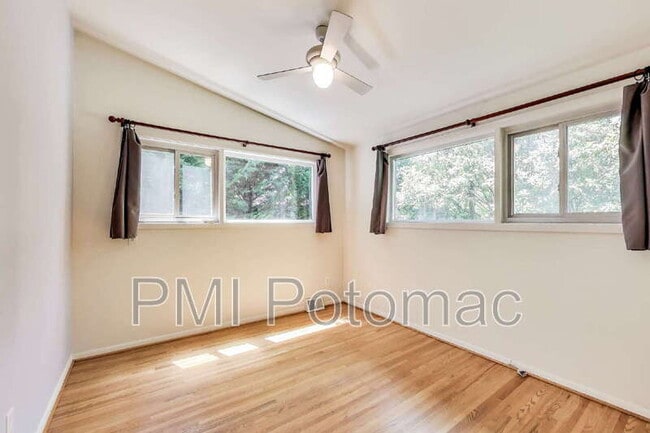 Building Photo - 4118 Wexford Ct