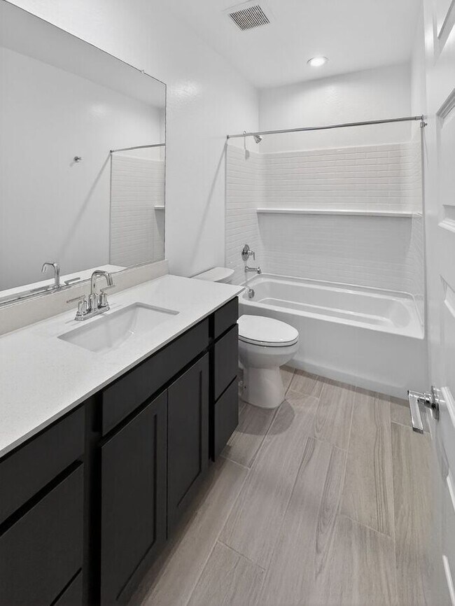 Building Photo - New Home at Wester Gardens! 4 Bedroom 3 Bathrooms!