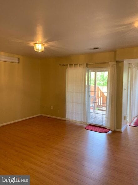 Building Photo - 47344 Blackwater Falls Terrace