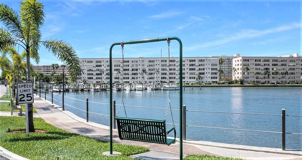 Building Photo - 3114 59th St S