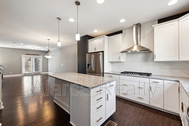 Building Photo - 2727 Grand Union Way