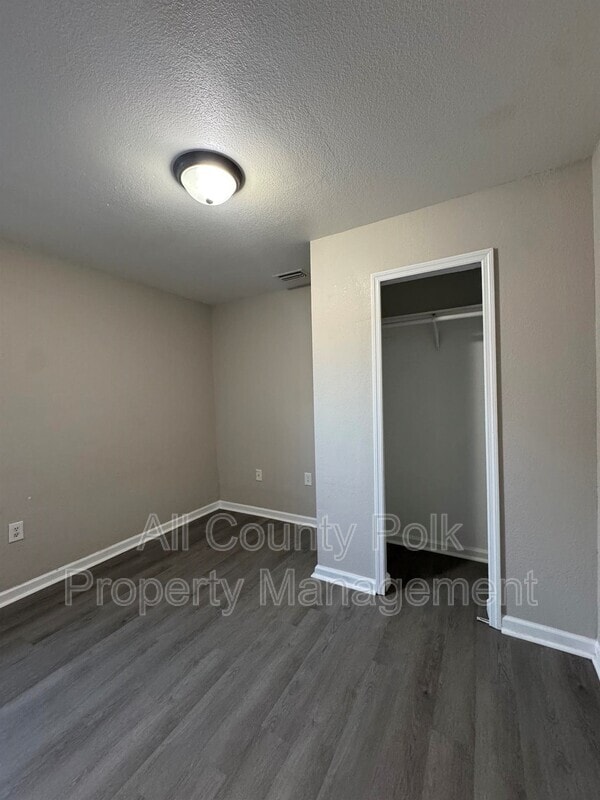 Building Photo - 1205 Ave F