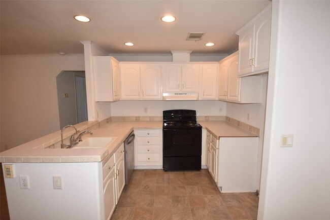 Building Photo - 10010 Sugarvine Ln