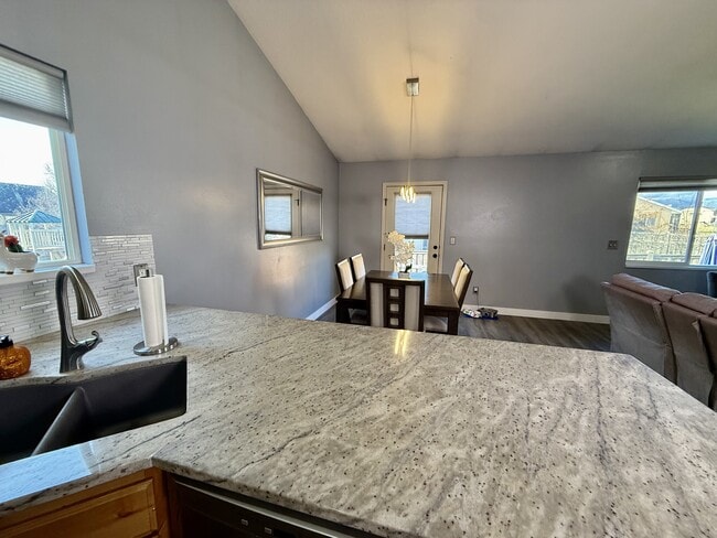 Building Photo - 8633 Chase Cir