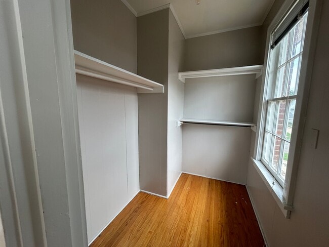Building Photo - 743 1/2 Ratcliff St